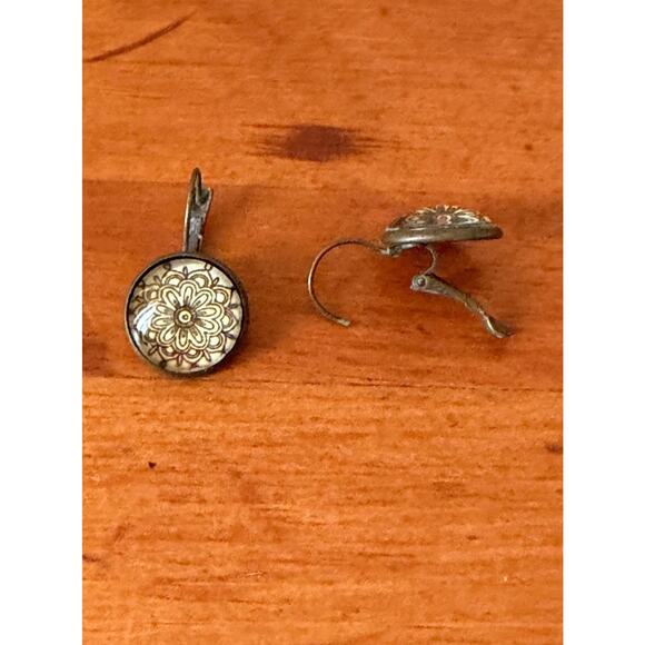 3 Vintage Clip Earrings Boho Lotus Brass Monet White Cabochon Faux Copper Dome - Picture 9 of 15